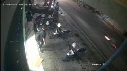 Viral Rekaman Pencuri Kabur Tinggalkan Motor Curian di Jombang, Netizen: Janne Ojo Sampek lepas!