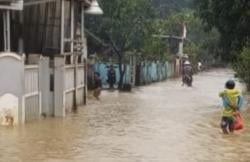 Sungai Cipedang Meluap, Permukiman Warga di Lebak Terendam Banjir