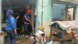 Timbunan Barang Bekas Picu Kebakaran Rumah di Kota Probolinggo