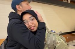 Video Viral Momen Haru Orang Tua Asal Indonesia Antar Putrinya Gabung Tentara AS