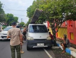 Pemasangan Tiang Wifi Tanpa Izin di Kota Probolinggo Dihentikan, Lima Tiang Terlanjur Tertanam