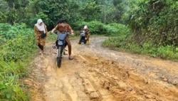 Hampir 190 Kilometer Jalan Kabupaten Lebak Masih dalam Kondisi Rusak