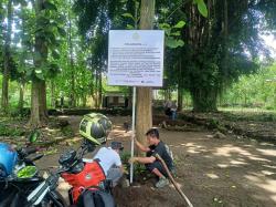 Cegah Perusakan Terulang, Disparbud Kabupaten Blitar Pasang Palang Larangan di Situs Mejo Miring