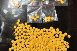 Tukang Sol Sepatu Nyambi Jualan Obat Keras di Cisauk Dicokok Polisi