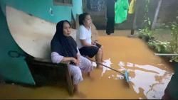 28 Kali Kebanjiran! Warga Kampung Cicayur 1, Pagedangan di Kawasan BSD City, Hanya Bisa Pasrah