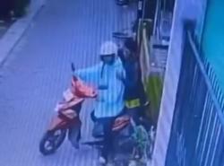 Curi Motor dan Ponsel Tetangga Kamar Kos di Sidoarjo, 2 Pelaku Ditangkap Polisi