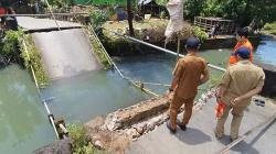 Jembatan Penghubung 4 Wilayah di Labbakang Pangkep Ambruk, Akses Warga Terputus