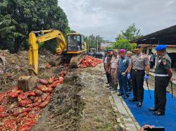 Polrestabes Semarang Musnahkan 6.171 Karung Bawang Bombai Ilegal Hasil Pengungkapan Awal 2026