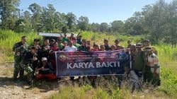 Gandeng Satgas Pamtas, Camat Miomaffo Barat Pimpin Aksi Bersih Sampah di Taman Wisata Binoni