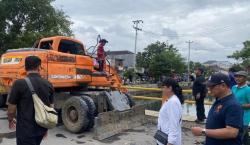 Warga Kerja Bakti Bersihkan Kali Banger Antisipasi Resiko Banjir, Pemkot Turunkan Alat Berat