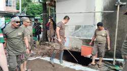 Ego Sektoral Bikin Banjir Abadi? Satpol PP Ungkap Fakta di Jantung Kota Indramayu