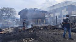 Kebakaran RM Parantina di Lingkar Selatan Kota Sukabumi, Bangunan dan Mobil Hangus Dilalap Api