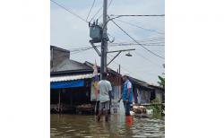 Banjir Bekasi, PLN Cikarang Bagikan Tips Keselamatan Listrik bagi Warga
