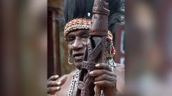 Tokoh Adat Kamoro Iwaka Ajak Warga Jaga Keamanan Demi Masa Depan Mimika