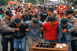 Empat Tersangka Copet dari Cirebon, Surakarta, dan Semarang Dibekuk di Karnaval HUT-651 Pemalang