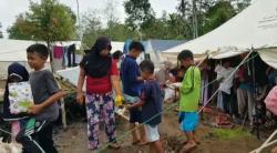 Bantuan Bencana Sumatra Didominasi Makanan Instan, Kesehatan Anak Jadi Taruhan