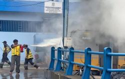 Detik-detik Pompa Banjir Bekasi Terbakar di Hadapan Wali Kota Tri Adhianto