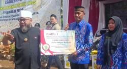 Desa Tanah Hitam Terima  Hadiah Rp1 Miliar Juara Pertama Lomba Sadesahe Se Provinsi Bengkulu