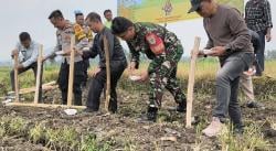 Polsek Leles Gelar Penanaman Jagung Serentak Kuartal I, Targetkan 10 Hektare Lahan Produktif