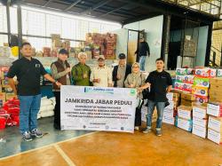 Jamkrida Jabar Salurkan Bantuan Logistik untuk Korban Longsor di Desa Pasirlisung