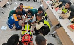 Antisipasi Kecelakaan Kerja, Pekerja Pelindo Terminal Petikemas Diajarkan Cara Khusus