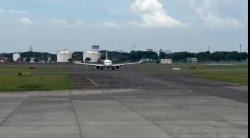 BREAKING NEWS! Pesawat Latih Tergelincir di Bandara Internasional Juanda