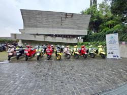 Chic Vibes, Classy Ride: Menjelajah Bandung dengan Gaya dan Seni