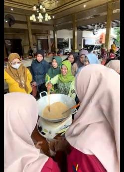 Puluhan Emak-Emak Dilatih Mengolah Jahe Jadi Minuman Serbuk Kekinian, yang Nikmat dan Manis
