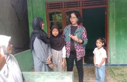 Viral! Siswi SD Sekolah Bawa Adik, Ralea Dikunjungi Anggota DPR