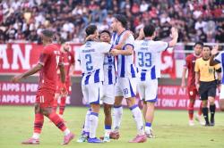 Persib Bandung Kian Mantap di Puncak Klasemen Usai Tekuk Persis Solo