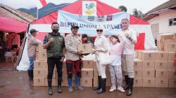 Bantuan Tepat Sasaran! Korban Longsor Cisarua Terima Ratusan Sembako dan Selimut