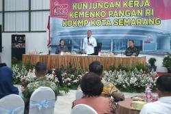 Dampingi Menko Pangan Zulkifli Hasan, Wali Kota Semarang Agustina Apresiasi KKMP Sampangan