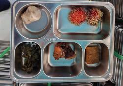 Viral! Menu Makan Bergizi Gratis di Manggarai Timur Bikin Warganet Geleng Kepala