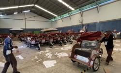 Tak Perlu Ngayuh Lagi, Abang Becak Lamongan Dapat Becak Listrik