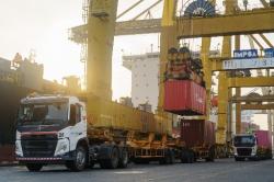 Ramai Isu Antrean Kapal di Tanjung Perak, Begini Penjelasan Pengelola Terminal Pelabuhan