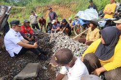 Tambang Batu Cileuleuy Disegel Provinsi: 150 Pekerja Terdampak, Bupati Turun Tangan