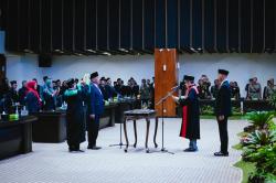 Ucapkan Sumpah dan Janji Jabatan di Rapat Paripurna, Agus Priyanggodo Resmi Pimpin DPRD Banyumas