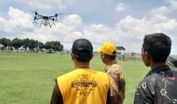 Dispertan Sukoharjo Uji Drone Sprayer Bantuan Kementan, Dorong Pertanian Modern dan Efisien