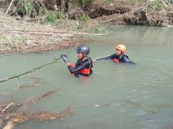 Pencarian Anak Hilang di Sungai Probolinggo Masuki Hari Ketiga, Tim SAR Hadapi Kendala Barongan