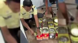 Viral! Bawa Uang Koin Pecahan Seribu Rupiah Puluhan Juta, Warga Tuban Daftar Haji