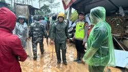 Korban Longsor di Watukumpul Telah Dievakuasi dan Akses Jalan Telah Dibersihkan Secara Gotong Royong
