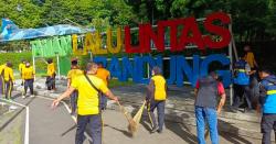 Polrestabes Bandung Gelar Aksi Bersih-bersih Jalan Protokol dan Tempat Wisata