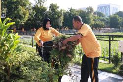 Dukung Program Nasional, Polda Jatim dan Polres Jajaran Kerja Bakti Serentak