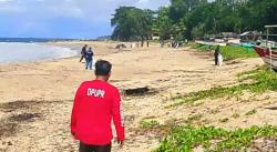 Gawat! Pantai Pulomanuk Tiba-Tiba Diserbu Ratusan Orang, Ada Apa?