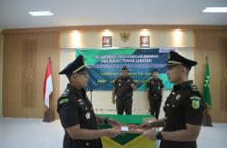 Kajari Pringsewu Apresiasi Pengabdian Kasi Intel I Kadek Dwi Ariatmaja