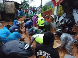 Bencana Tanah Longsor Terjadi di Watukumpul Pemalang, Telan Korban Satu Anak Meninggal Dunia