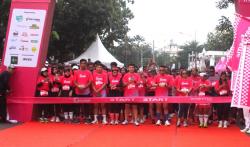 Ribuan Pelari Padati Kota Lama Surabaya, Rayakan Era 5G