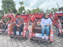 Presiden Prabowo Kembali Serahkan Becak Listrik Gratis di Kabupaten Madiun