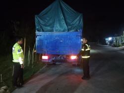 Kendarai Motor Melamun, Pria Asal Mojokerto Tewas Tabrak Truk Berhenti di Jombang