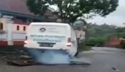 Sopir Mobil SPPG Mengamuk Usai Tabrak Pagar SD di Kebumen, Warga Terluka